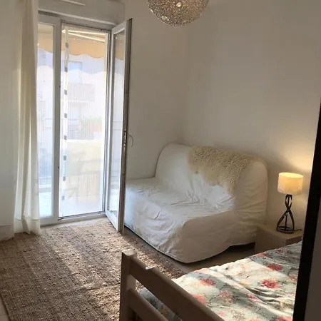 Apartment Plein Centre De Beaulieu-sur-Mer